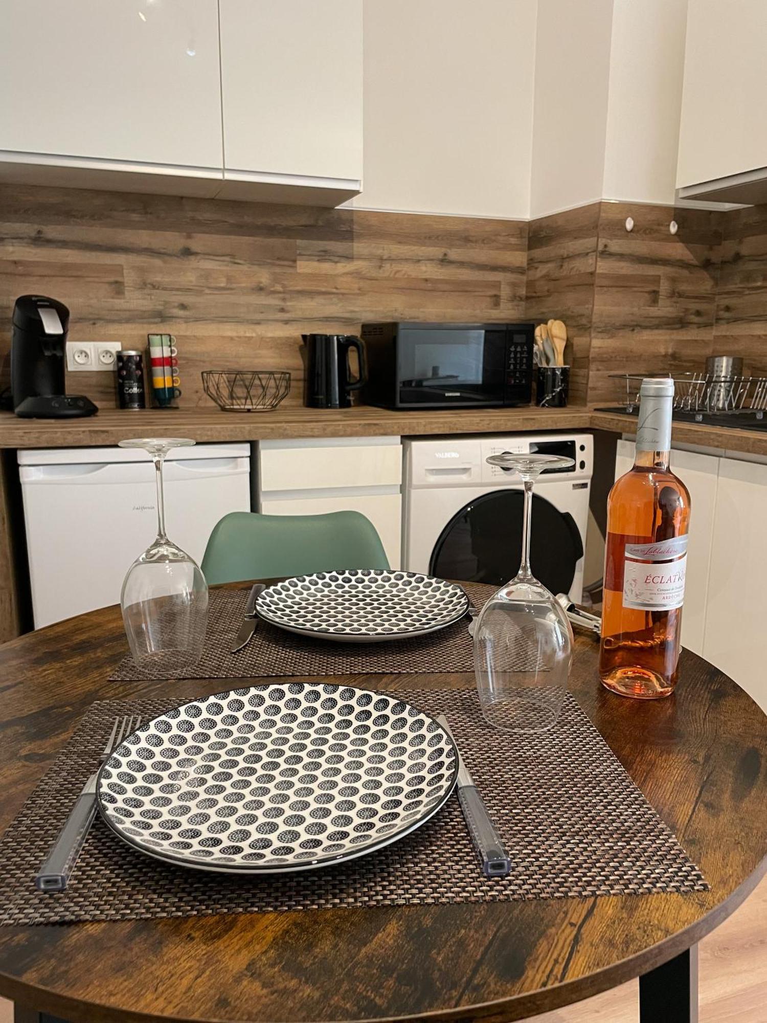Escapade Ardechoise - Parking Gratuit - Chateau A 2 Pas Aubenas Rom bilde